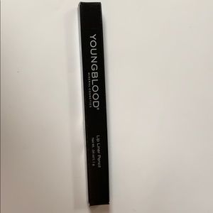 Young Blood Lip Liner Pencil in Au Naturel
